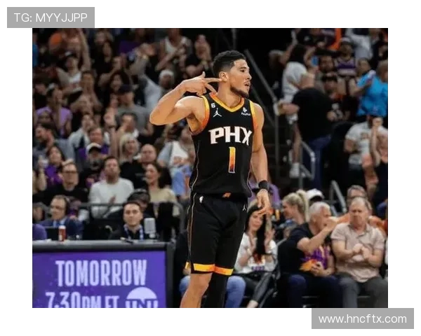 德文·布克领衔太阳队崛起，展现全能得分手风采与领导力