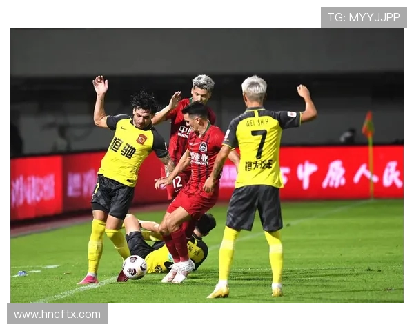 河南队全力冲击新赛季荣耀征程展现中原足球不屈精神