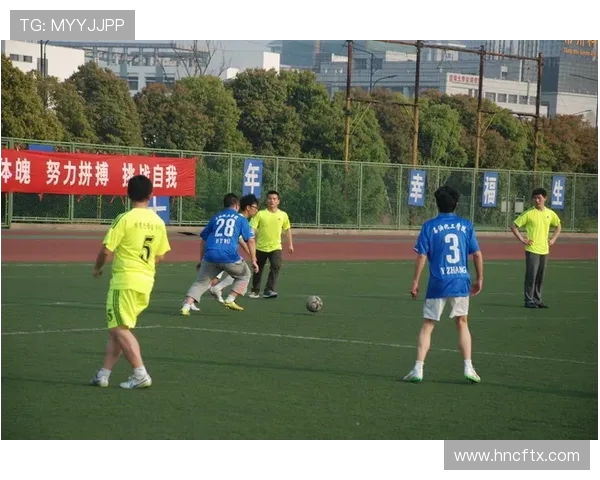 杭州足球队选拔赛点评团队协作表现展现出色凝聚力与战斗精神